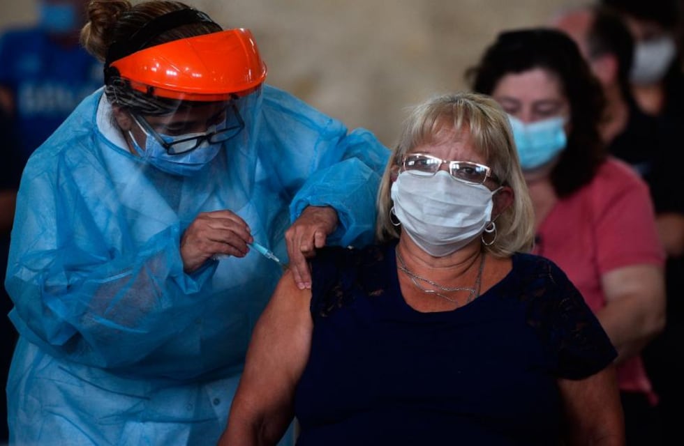 Vacunación en Córdoba: el 68 por ciento de la población recibió las dos dosis