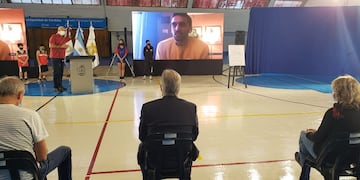 El base cordobés que descolla en la NBA participó vía zoom en el bautismo.