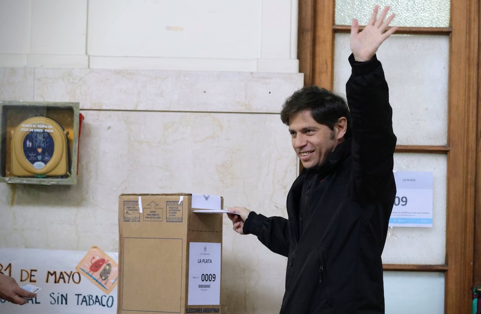 Kicillof recibe este lunes a intendentes radicales en la Casa de Gobierno