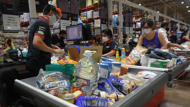 Según el índice dado a conocer por la DEIE en Mendoza, para no ser pobre en abril, una familia necesitó casi $57 mil. (José Gutiérrez / Los Andes)