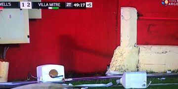 Incidentes en el final de Newell's vs Villa Mitre\u002E (Ataque futbolero)