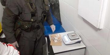 Escuadrón 55 de la provincia de Tucumán, detuvo a un sujeto que había ingerido 49 cápsulas de cocaína