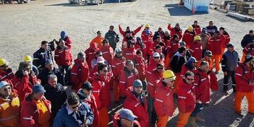 os obreros de Techint realizan un paro de 24 horas en Añelo\u002E