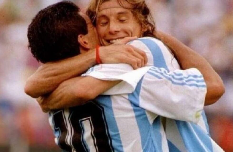 Claudio Caniggia habló de Diego Maradona: "No hubo ni habrá un jugador y un personaje carismático como él"