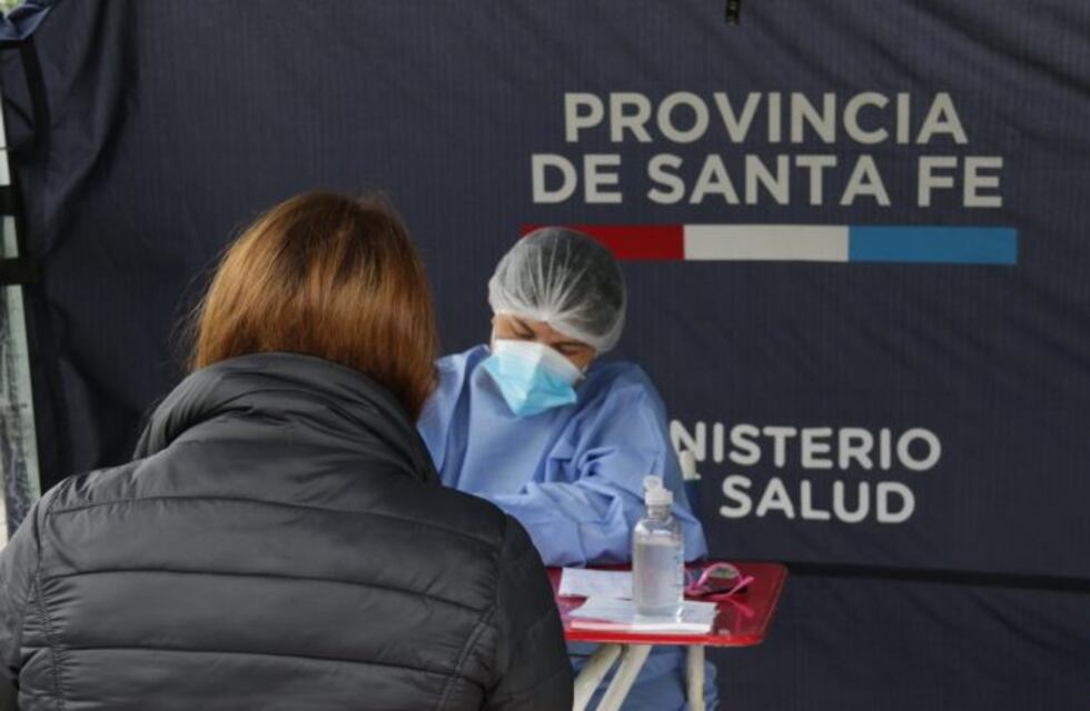 Santa Fe tuvo 2.519 casos de coronavirus y Rosario volvió a superar los mil