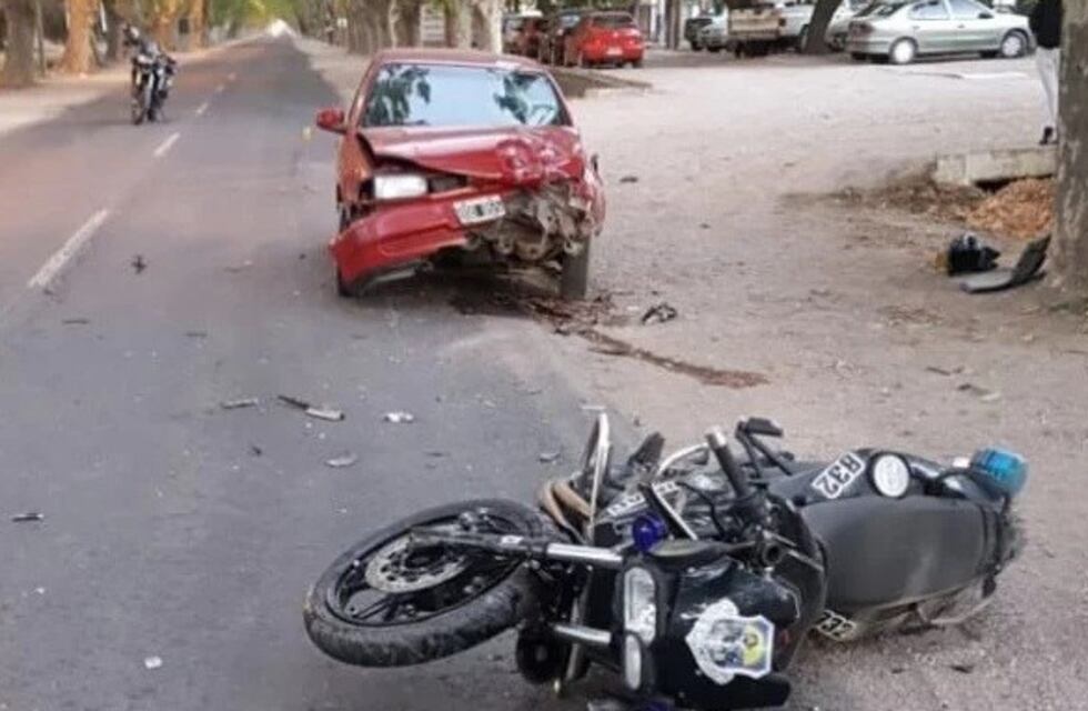 Chocó de frente a un policía, no tiene licencia, ni seguro, y estaba alcoholizado