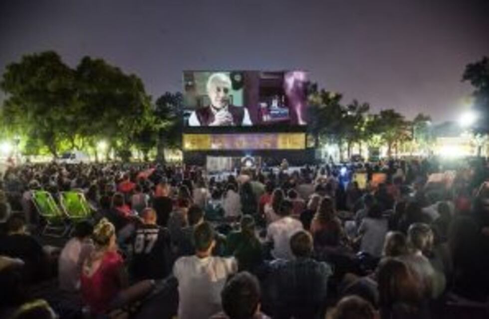 Entre el 9 y el 19 de febrero instalarán un autocine gratuito en El Rosedal