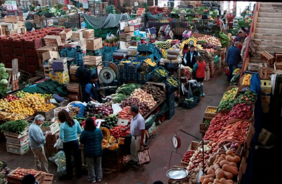Sábado de precios económicos en frutas y verduras en la ciudad