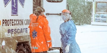 Personal de Salud Provincial hisopando masivamente en el Puerto de Ushuaia