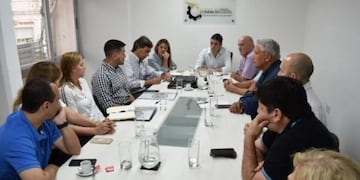 Conflicto social: los trapitos y los piquetes afectan a los comercios\u002E (Web)\u002E