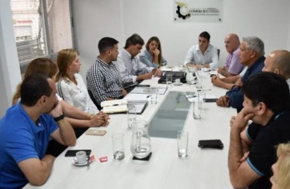 Conflicto social: los trapitos y los piquetes afectan a los comercios