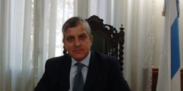 El perfil del doctor Daniel Leiva