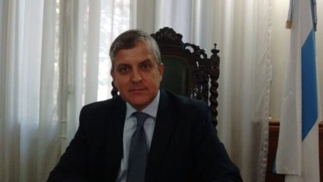 El perfil del doctor Daniel Leiva