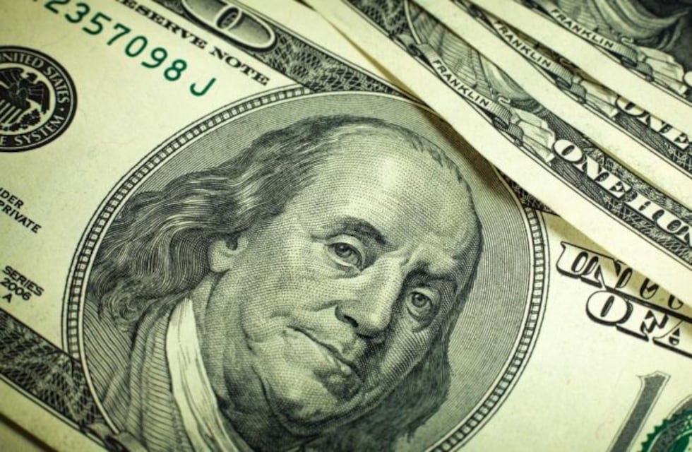 Tras los anuncios del Gobierno, el dólar subió a $19,45