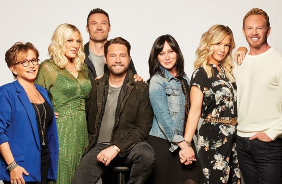 Regresó la serie Beverly Hills 90210, pero recibió críticas de sus fanáticos