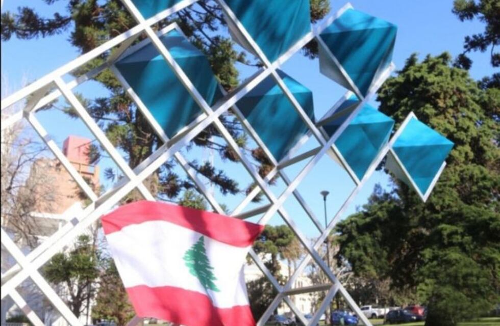 Homenaje a las víctimas de la explosión de Beirut en La Plata