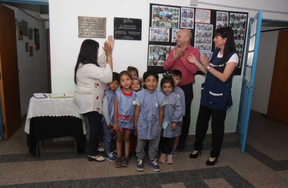 Se llevó a cabo el acto por el 25° aniversario del Jardín de Infantes "Isla de los Estados"