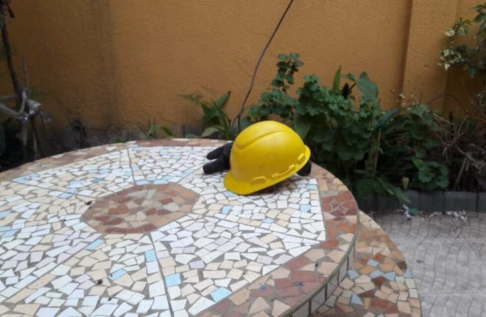 Un operario de una empresa de cable cayó desde 4 metros de altura
