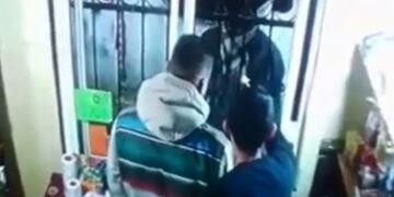 Imágenes de la cámara de seguridad del comercio\u002E