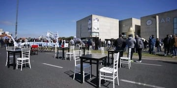 Soicitan que se aprueben los corredores gastronómicos  (0223)