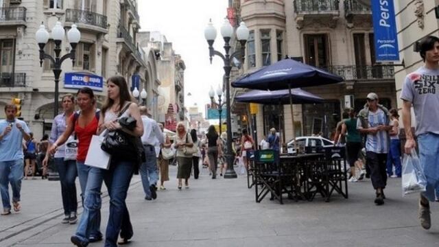 Peatonal Cu00f3rdoba en Rosario.