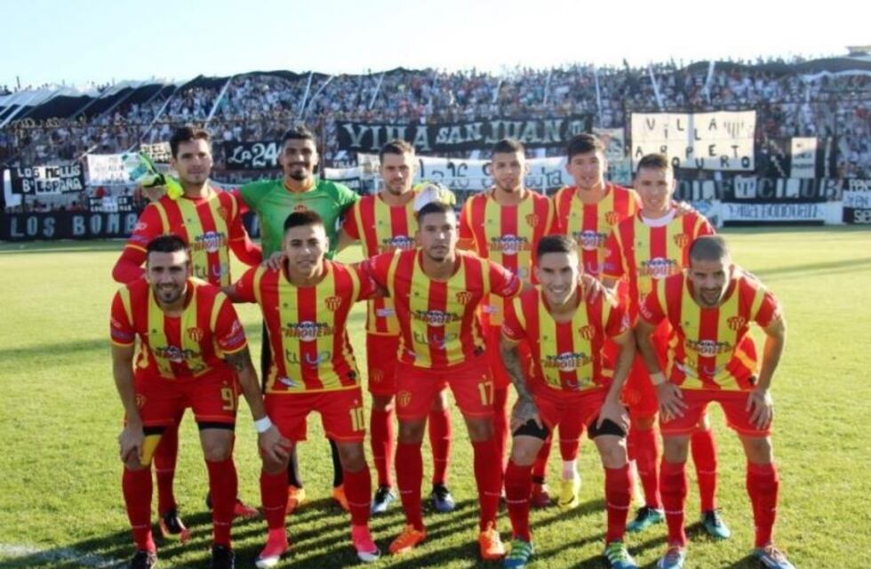 Sarmiento venció 3-1 a Chaco For Ever y se quedó con el clásico chaqueño