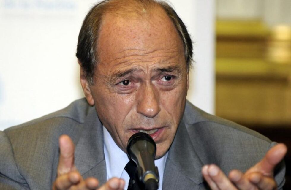 Denunciaron a Eugenio Zaffaroni por "apología del delito"