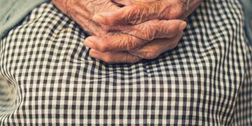 Alta Gracia: Le robaron más de 10 mil dólares a una abuela con el cuento del tío\u002E