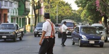 Avenida en Asunción, Paraguay (Web)\u002E