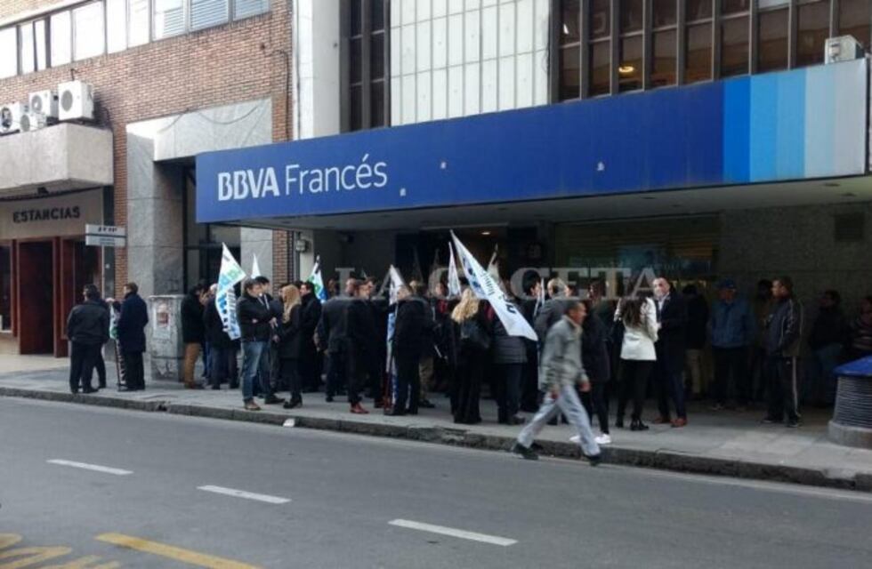 El gremio de los bancarios se manifestó en San Martín al 600