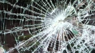 La demanda por los cristales de autos creció a raíz de los robos.