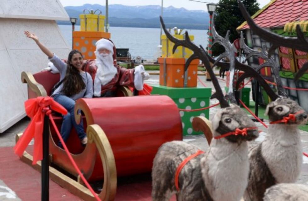 Papa Noel llega al Centro Cívico de Bariloche