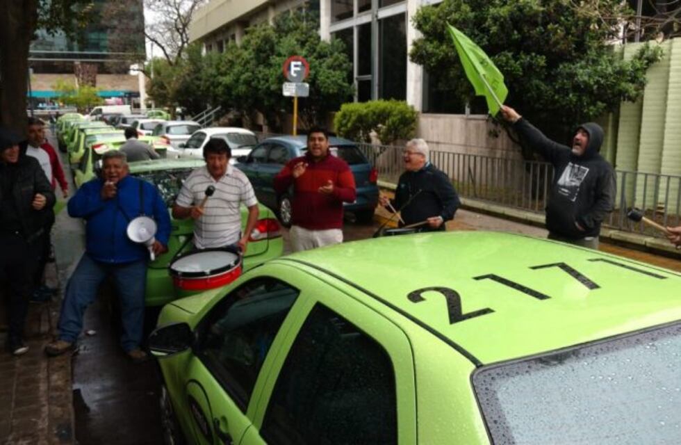 Taxis y remises: se cayó el tratamiento del nuevo marco regulatorio