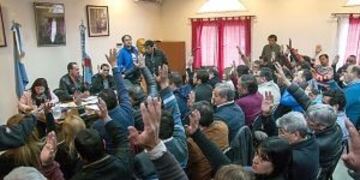 Foto: Diario El Independiente\u002E Por la mayoría, Sergio Casas fue aprobado como nuevo presidente