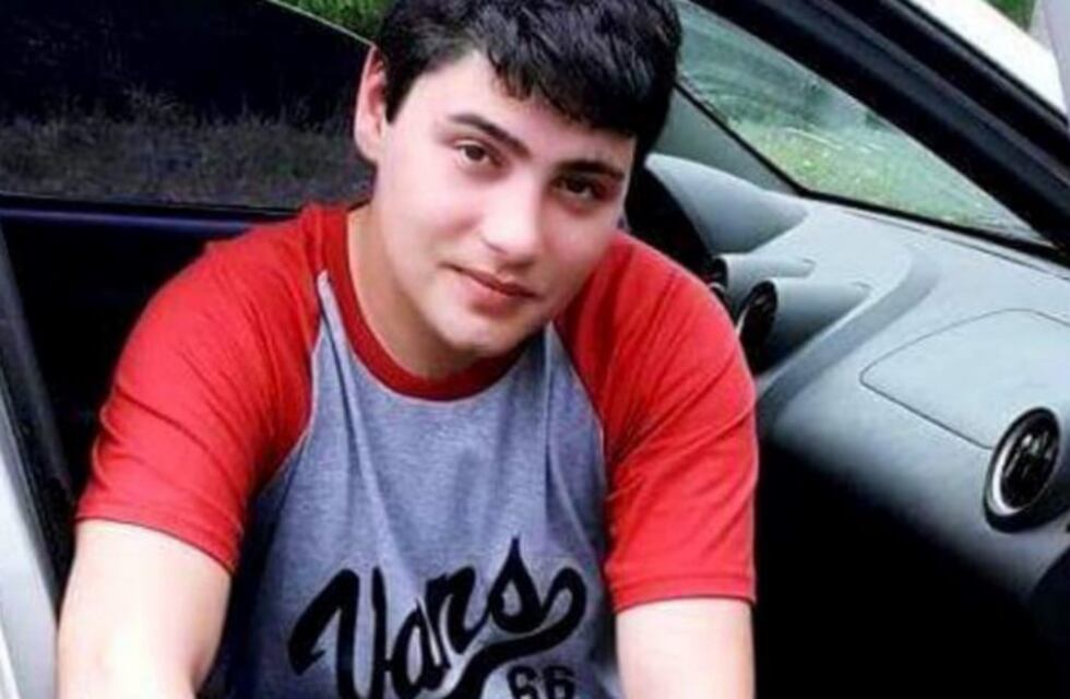 Falleció el joven de 22 años que permanecía internado tras colisionar con su moto