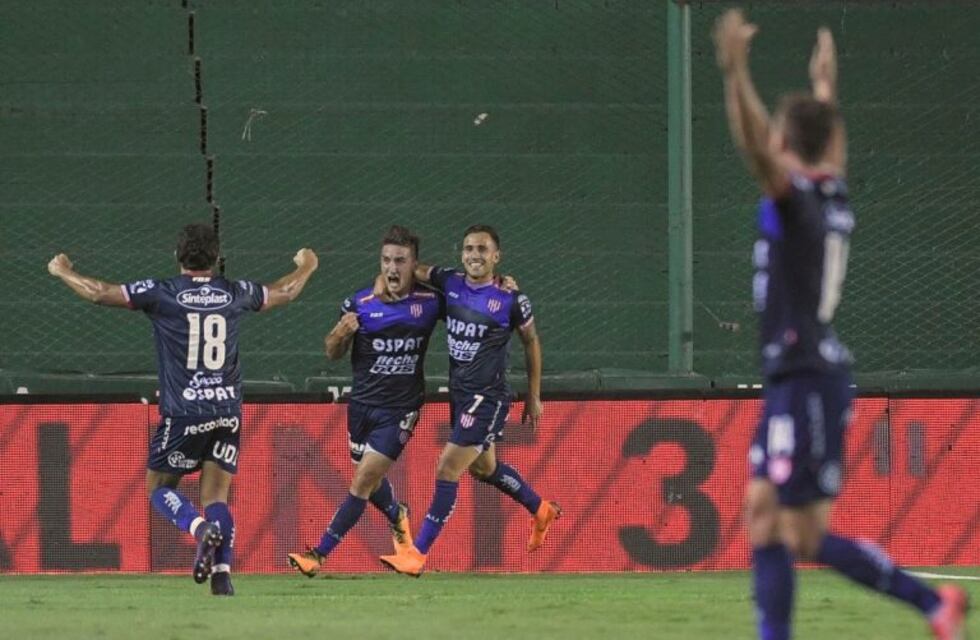 Unión venció a Banfield de visitante y ya mira de reojo la Copa Libertadores