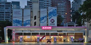 La estación de servicio en una de las avenidas de la Ciudad\u002E