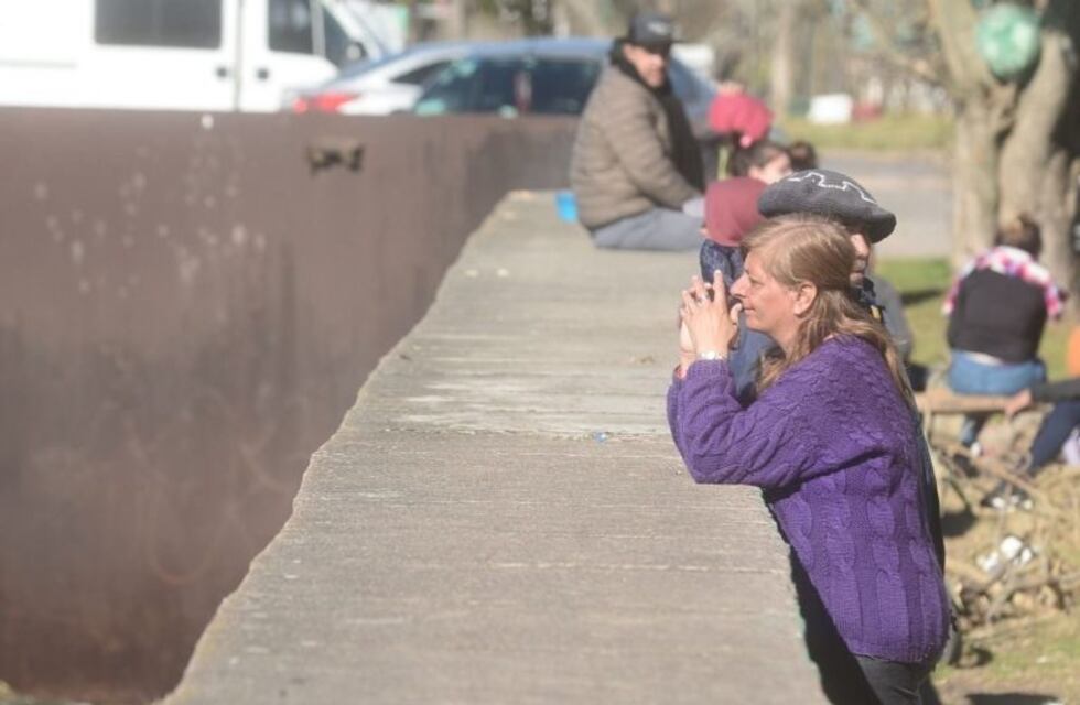 Familiares de los pescadores desaparecidos piden que por favor "no detengan la búsqueda"