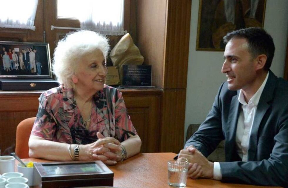 Continuará la digitalización de actas de nacimiento registradas en Córdoba durante la última dictadura