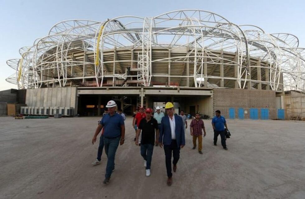 Ricardo Bochini visitó el estadio Único de Santiago del Estero