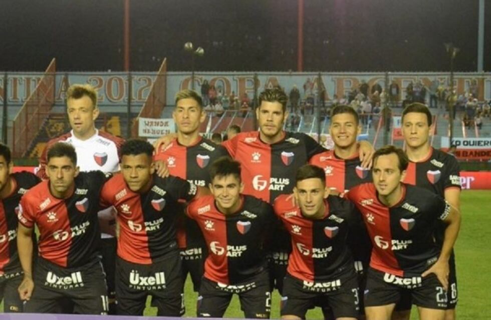 Colón aún no contrató entrenador y Jorge Burruchaga asoma como alternativa