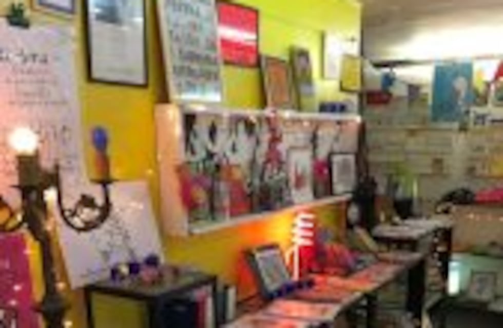 La artista Flor Balestra cierra su emblemático local en Pasaje Pam luego de 25 años