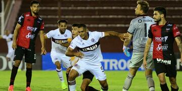 Lanús recibe a un Colón que aspira a ingresar a zona de Copas\u002E