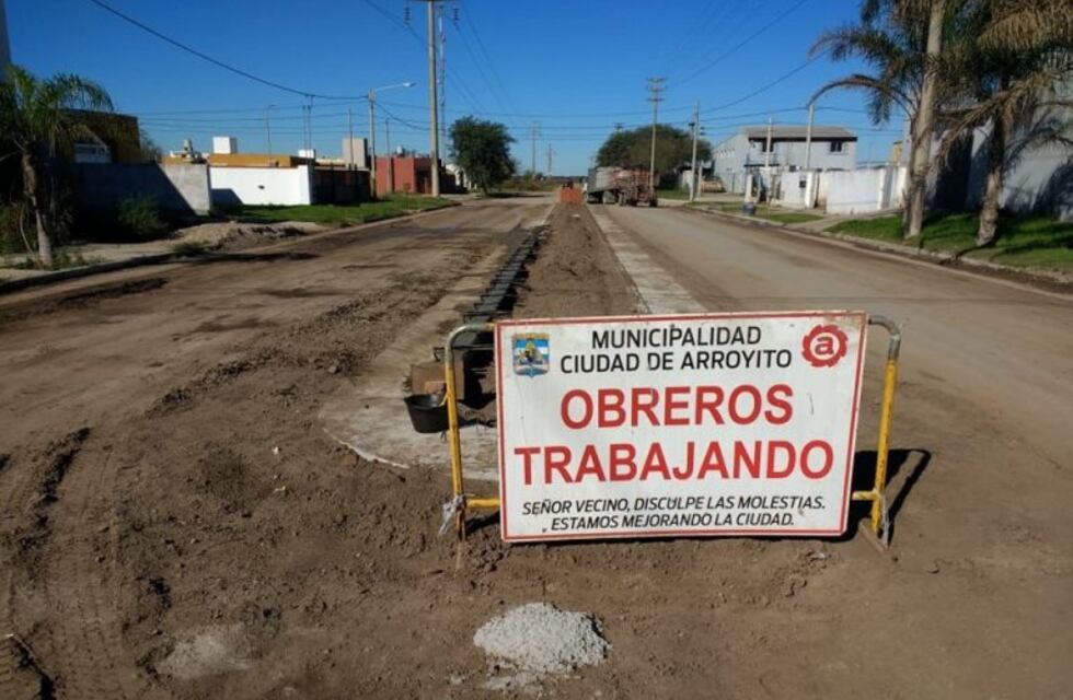 Se realiza la obra de cordón cuneta en Avda. Gregorio Careto
