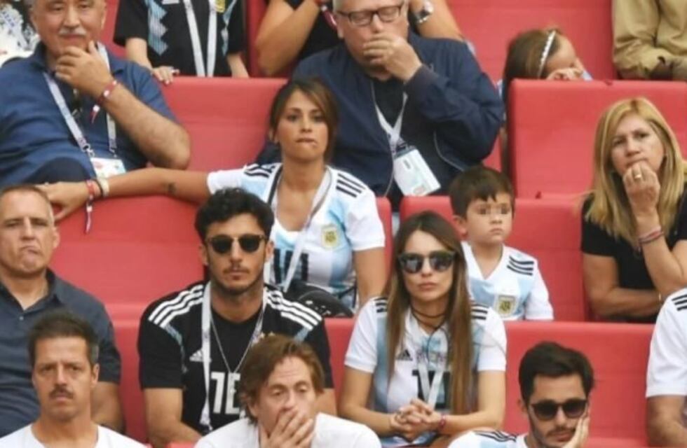 Antonela Roccuzzo, Pampita y Pico Mónaco vieron juntos el partido en la cancha