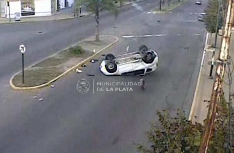 Chocó a una embarazada en La Plata y se escapó