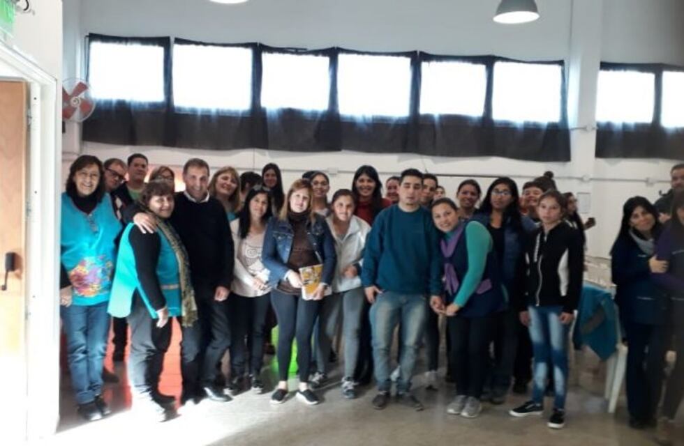 Alta Gracia: continua la proyección de la película Distantes en las instituciones educativas