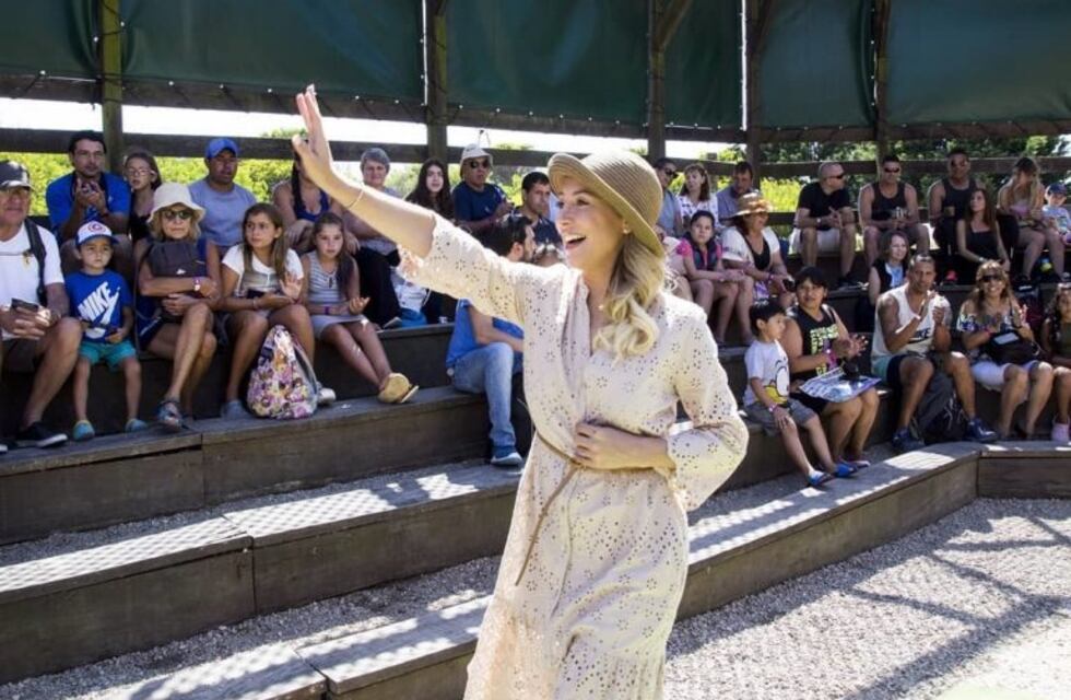 Fabiola Yánez luce su estilo en las videoconferencias que realiza en Olivos