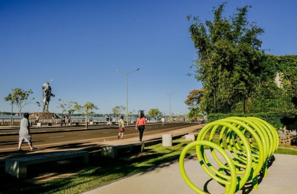 Posadas habilita las caminatas para mayores de 60 en sus costaneras