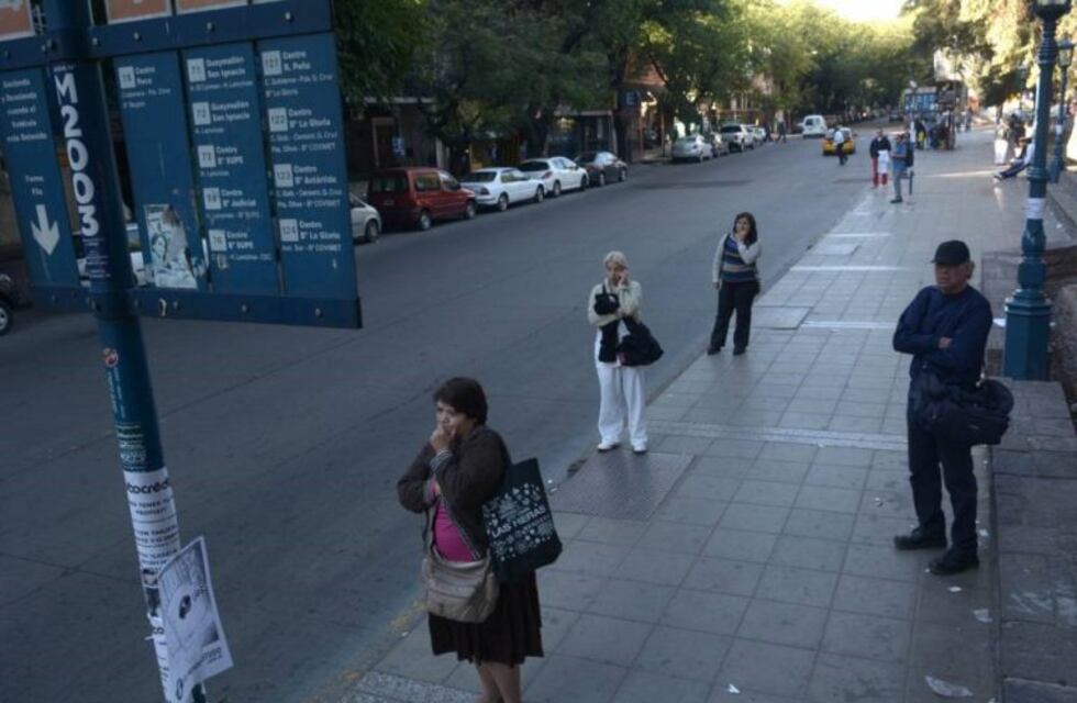 Paro del 6 de abril en Mendoza: adhieren choferes de colectivos, taxistas y pilotos